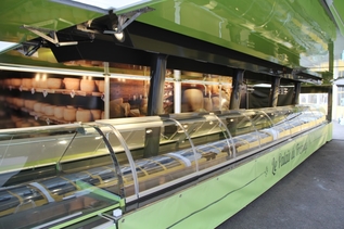 R 9+2 remorque vitrine