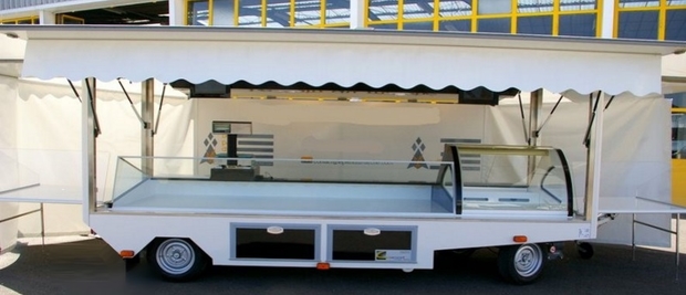 R 4+2 remorque étal boulangerie