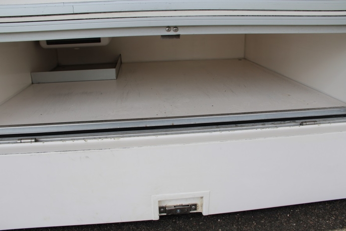 REMORQUE VITRINE 8 METRES --- 24 000€