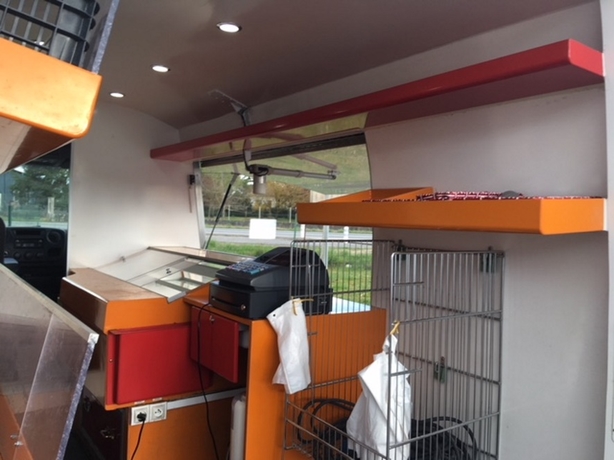 CAMION ALIMENTATION GENERALE BOULANGERIE --- 34.000€