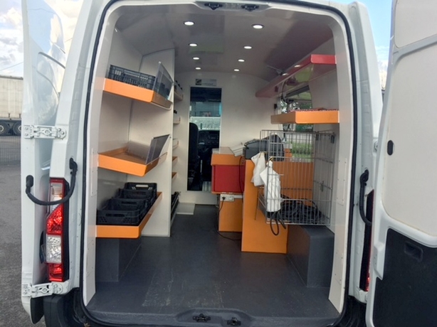 CAMION ALIMENTATION GENERALE BOULANGERIE --- 34.000€