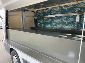 CAMION FLEURISTE - 104 000 KM - 20000€ TTC