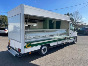 CAMION MAGASIN MARCHES ET TOURNEES ----25 000€