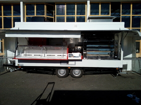 Remorque magasin rôtisserie charcutier traiteur Food truck ( caravi )