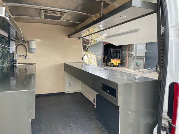 CAMION FLEURISTE - 104 000 KM - 20000€ TTC