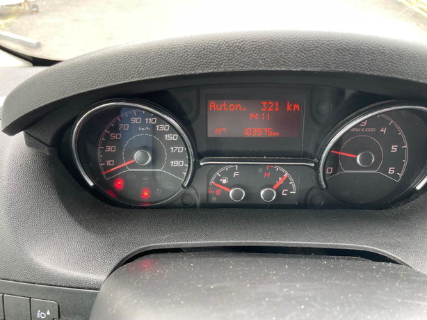 CAMION FLEURISTE - 104 000 KM - 20000€ TTC